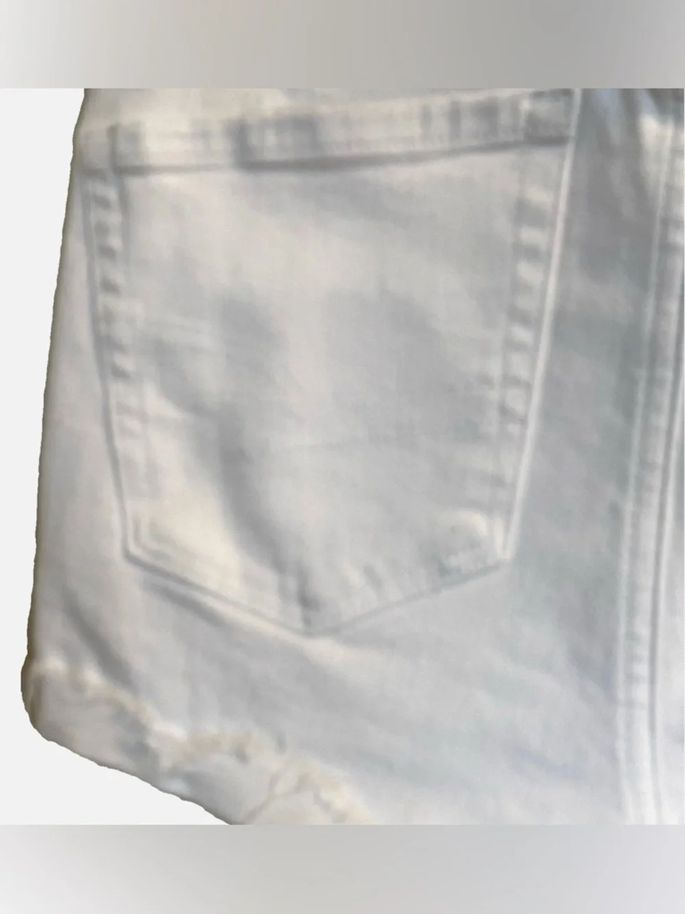 American Eagle White Denim Mom Shorts Size 000 High Rise Stretch Frayed Hem